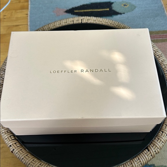 Loeffler Randall reed pearl pleated twist heels size 6B NIB - Picture 9 of 9